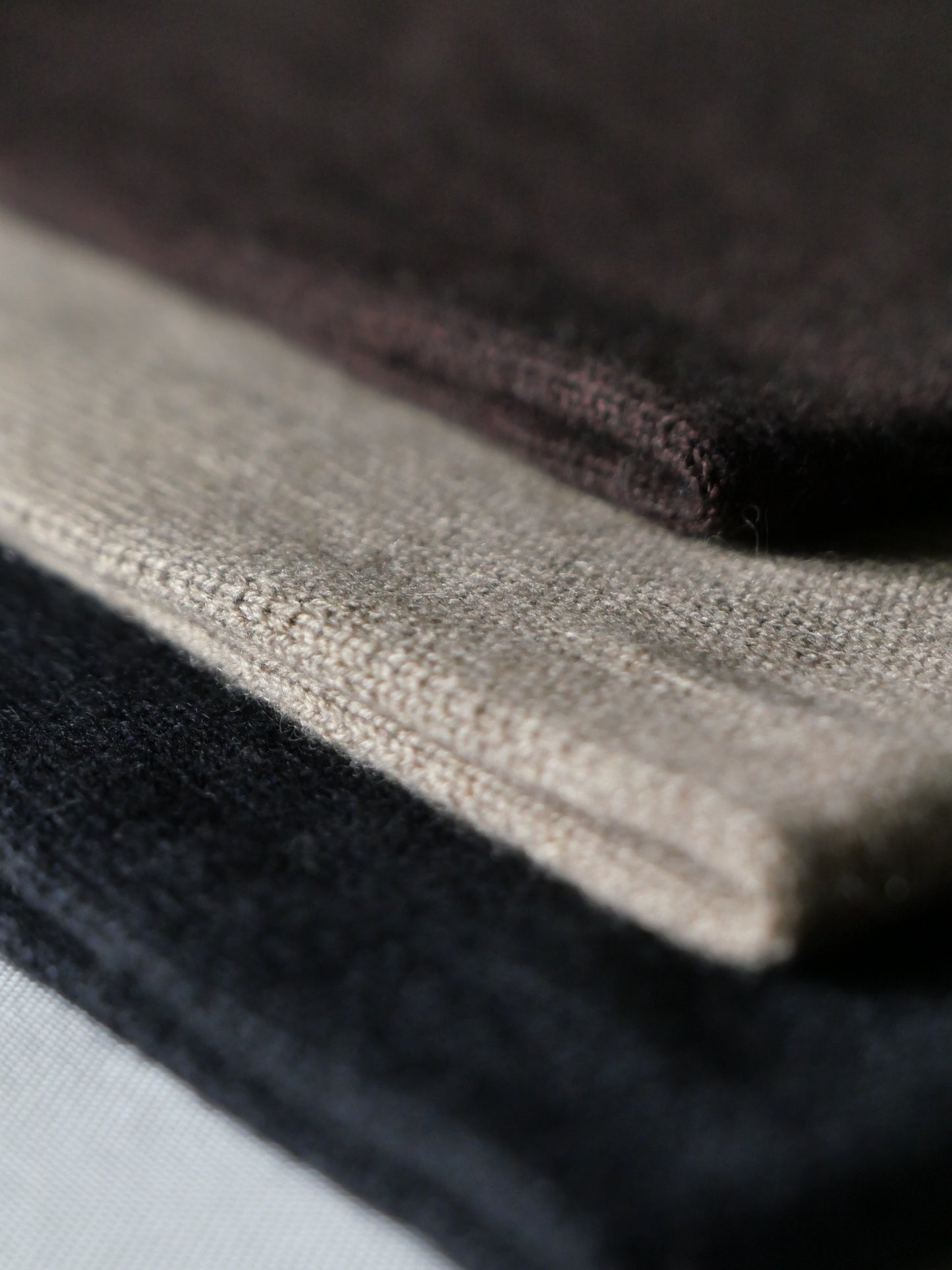 カシミヤシルク三角ストール ビターチョコ