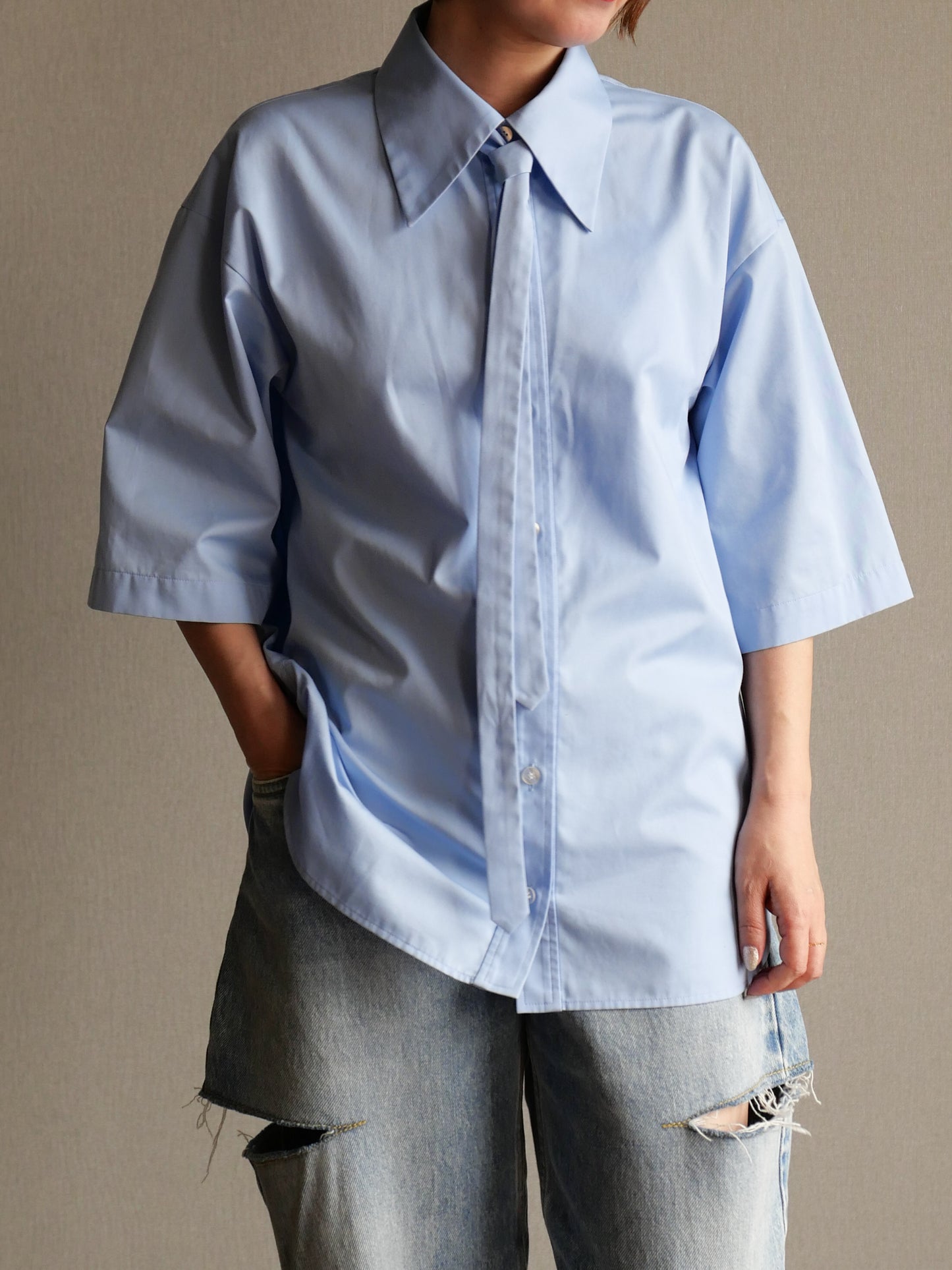 hiro23コラボボウタイ付きシャツ