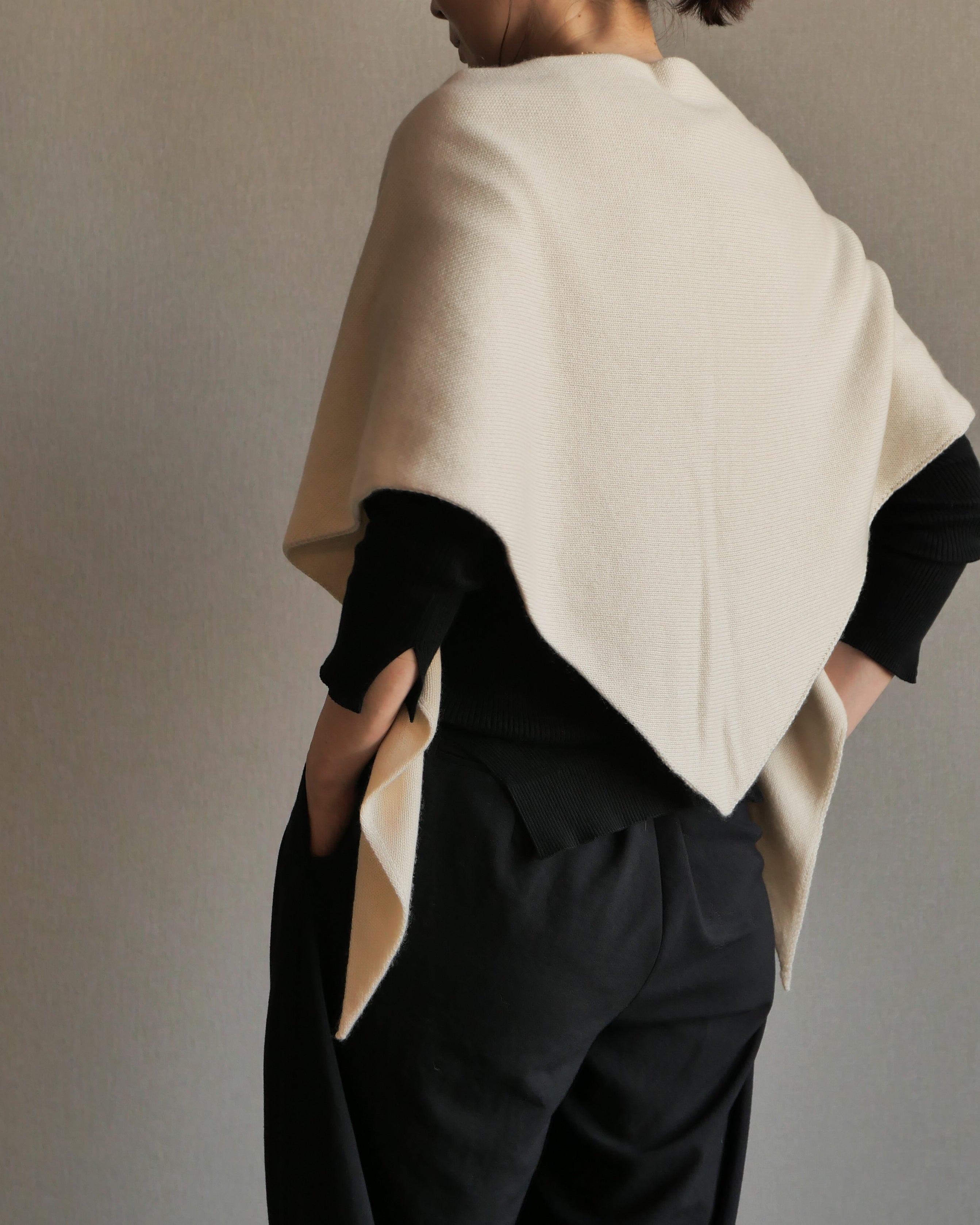 うさとUsato indigo三角ストール うさとUsato indigo三角ストール