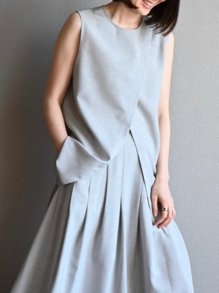 フロントスリットブラウス