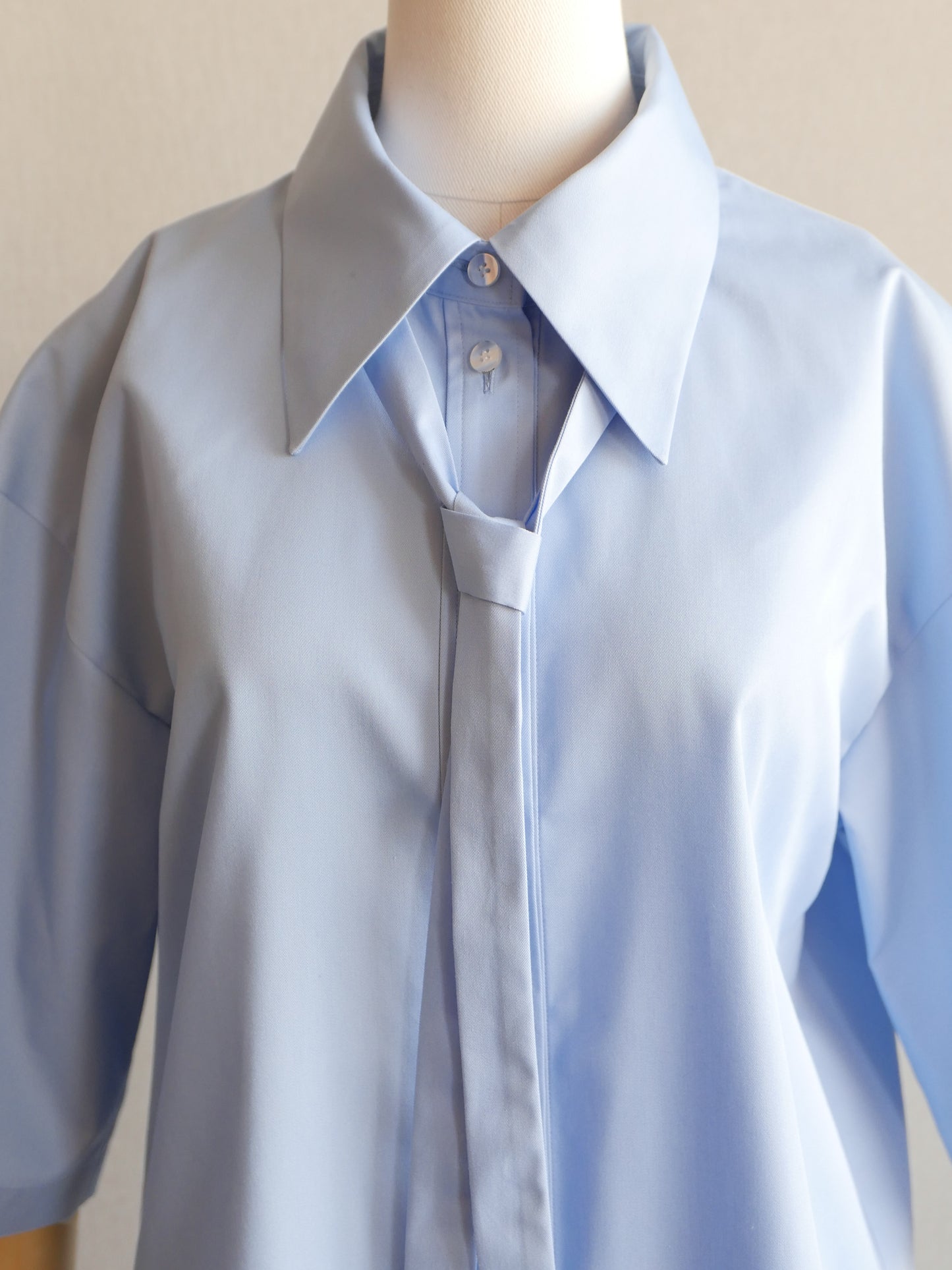 hiro23コラボボウタイ付きシャツ